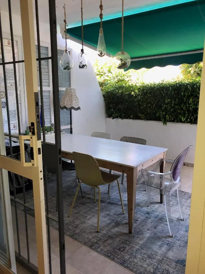 Apartment Las Dunas De Marbella Spain